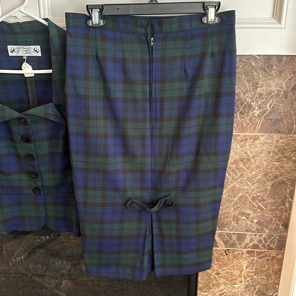 Two piece set Vintage tartan plaid skirt suite- New Gorgeous! 6/8 - Picture 2 of 5